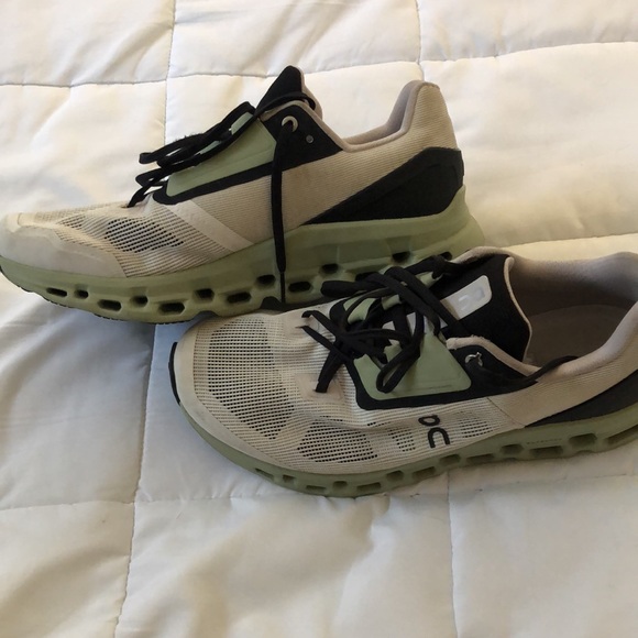 On Cloudstratus - Picture 2 of 6